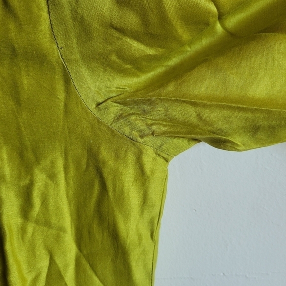 BAGH Short Sleeve Shirt Blouse Back Fabric Covered Buttons Green Medium - Picture 5 of 9